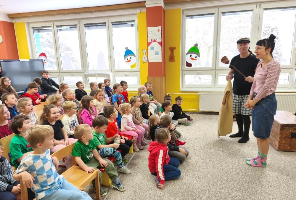 Divadlo Z BEDNY – O sněhulákovi